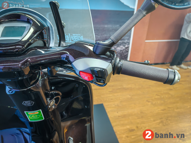 Vespa 946 horse - 10