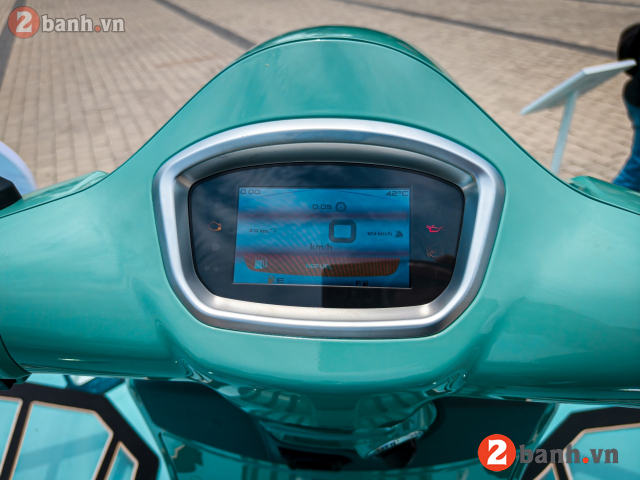 Vespa gts300 livrea 80th - 12