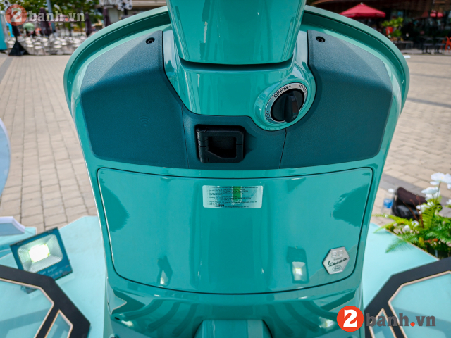 Vespa gts300 livrea 80th - 15