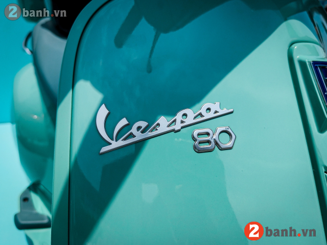 Vespa sprint livrea 80th - 5